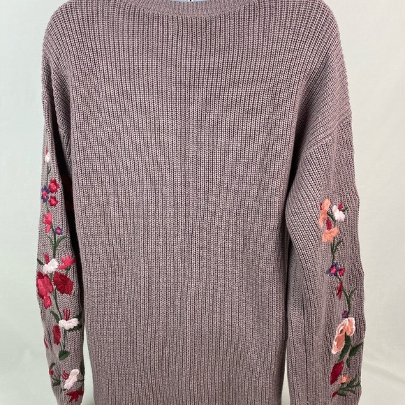 American Eagle Outfitters Floral Sweater NWT - Picture 3 of 7
